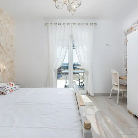 Batelica With Large Garden, Kids Playground And Private Pool Villa *