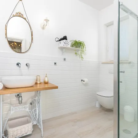 Batelica With Large Garden, Kids Playground And Private Pool * Labin (Istria)