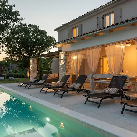 Villa Batelica With Large Garden, Kids Playground And Private Pool Labin (Istria)