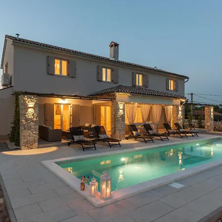 Batelica With Large Garden, Kids Playground And Private Pool Villa Labin (Istria)