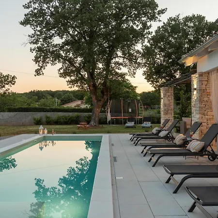 Batelica With Large Garden, Kids Playground And Private Pool Villa *