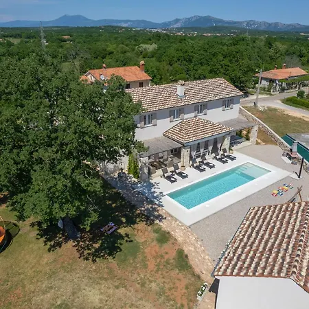 Batelica With Large Garden, Kids Playground And Private Pool Villa *