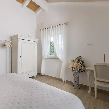 Batelica With Large Garden, Kids Playground And Private Pool Villa Labin (Istria)