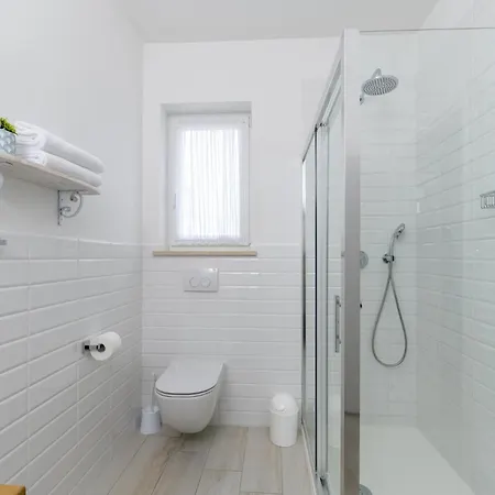 Villa Batelica With Large Garden, Kids Playground And Private Pool Labin (Istria)