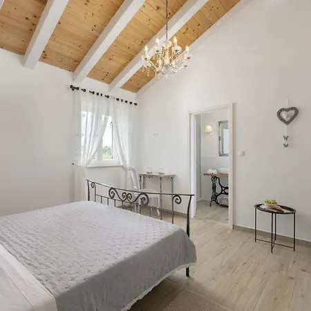 Batelica With Large Garden, Kids Playground And Private Pool * Labin (Istria)