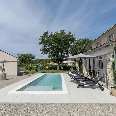 Villa Batelica With Large Garden, Kids Playground And Private Pool